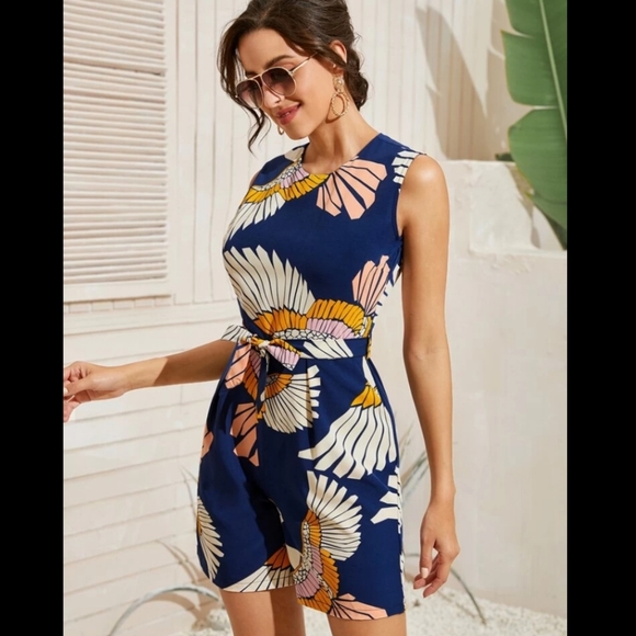 Navy Graphic Print Belted Sleeveless Romper - Picture 3 of 7